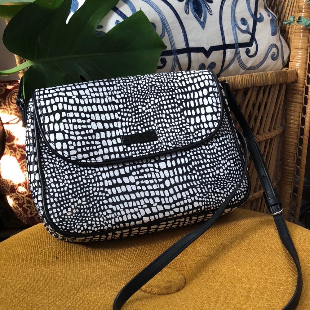 Vera Bradley cross body purse!